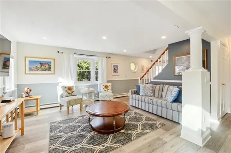 29 Wake Robin Trail Narragansett RI 02874