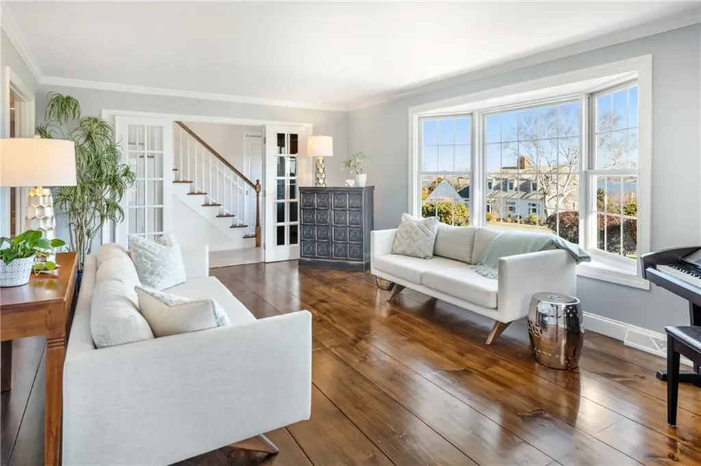 135 Holman Street Portsmouth RI 02871