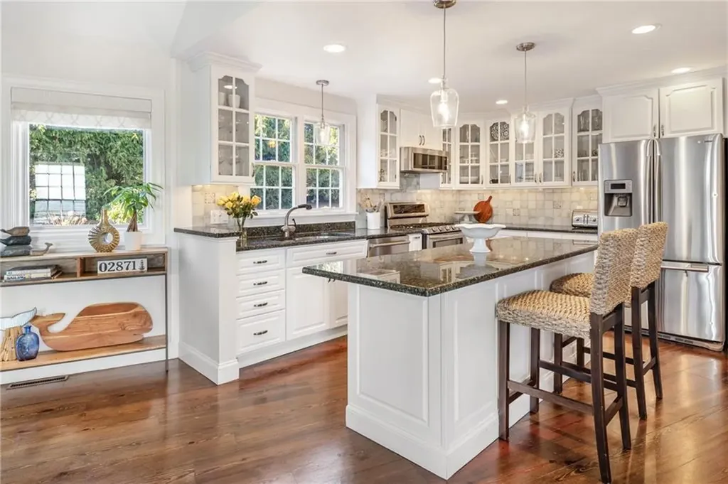 135 Holman Street Portsmouth RI 02871