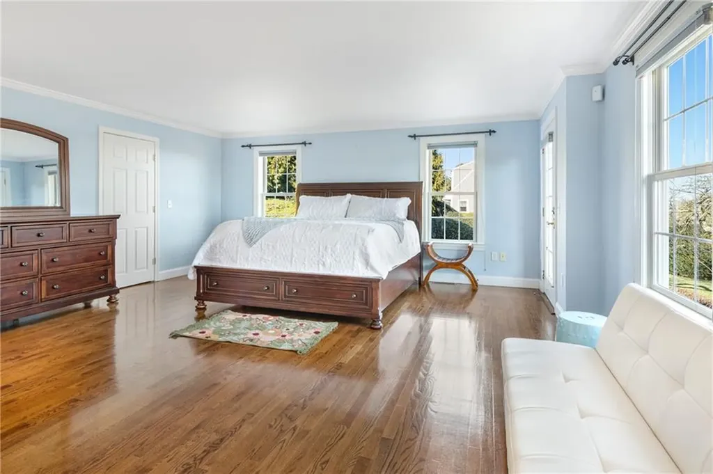 135 Holman Street Portsmouth RI 02871