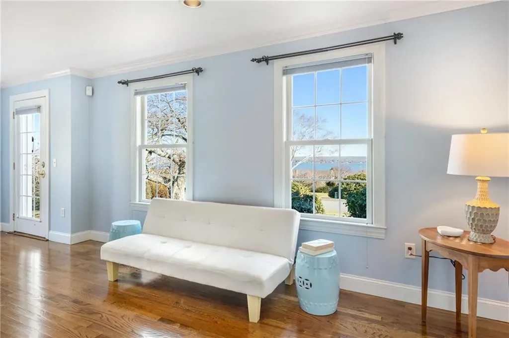 135 Holman Street Portsmouth RI 02871