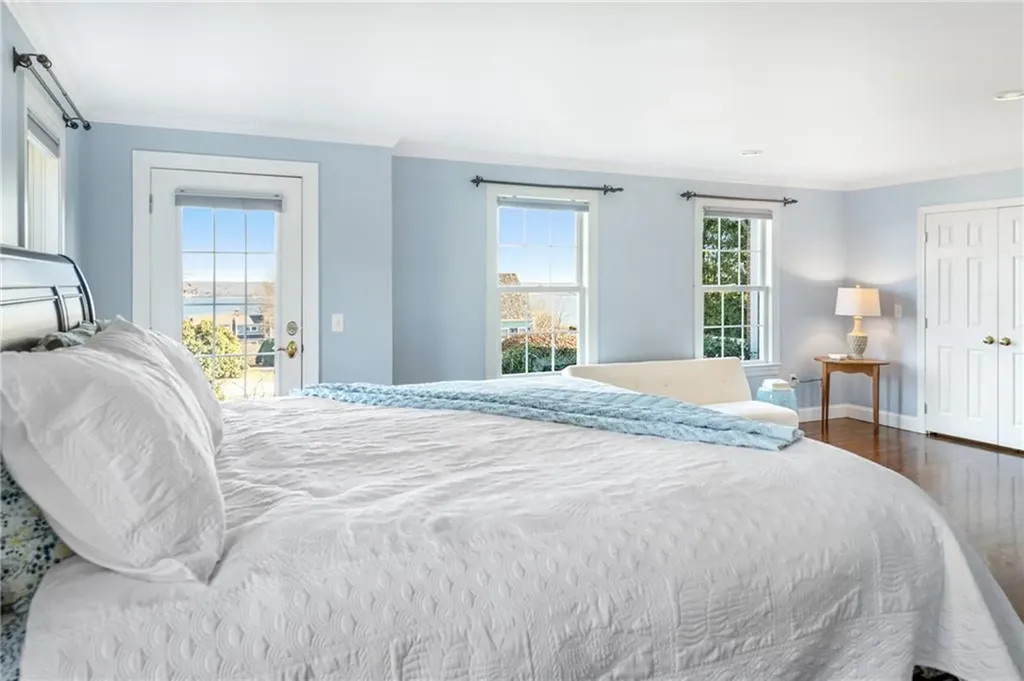 135 Holman Street Portsmouth RI 02871