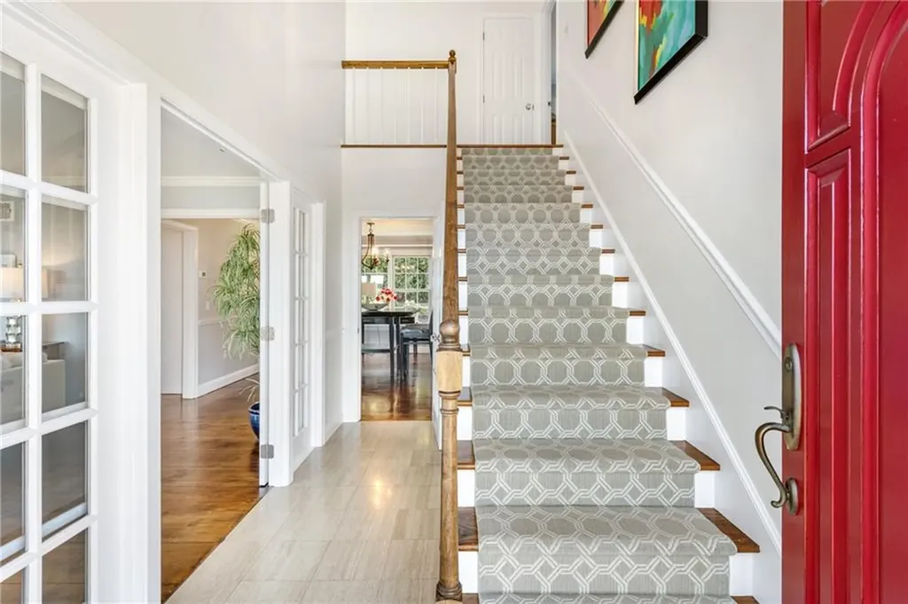 135 Holman Street Portsmouth RI 02871