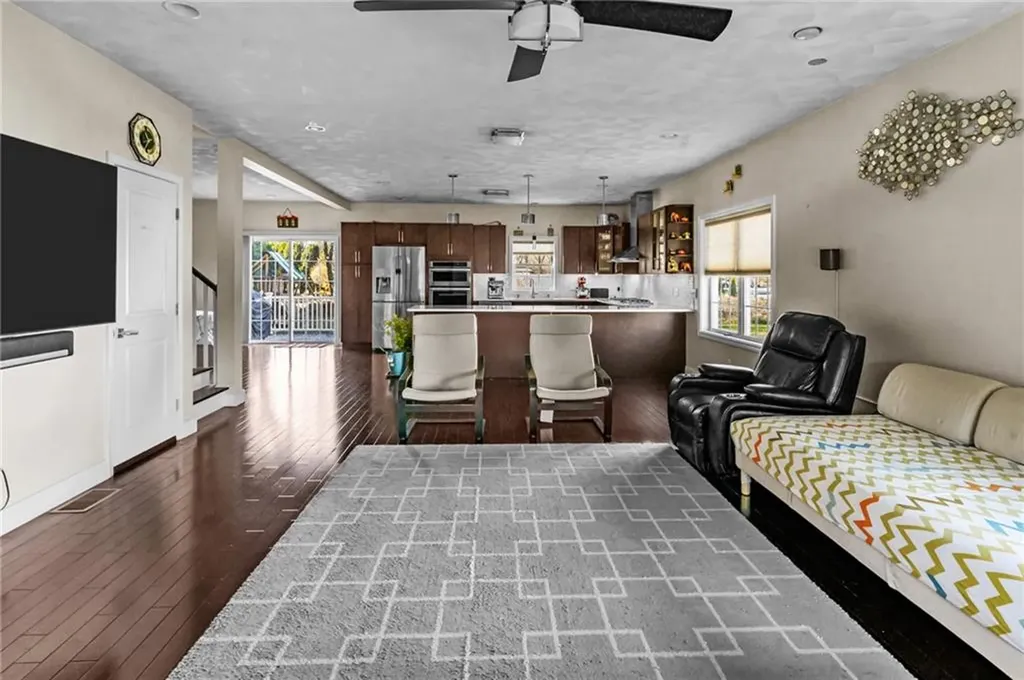 8 Paliotta Parkway Cranston RI 02921