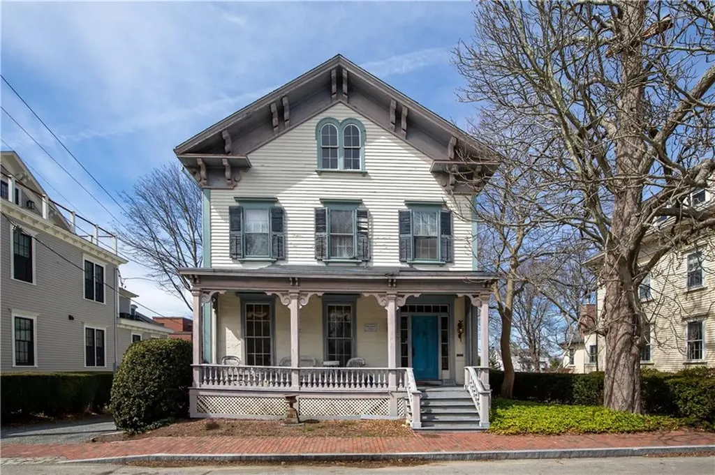 28 Mount Vernon Street Newport RI 02840