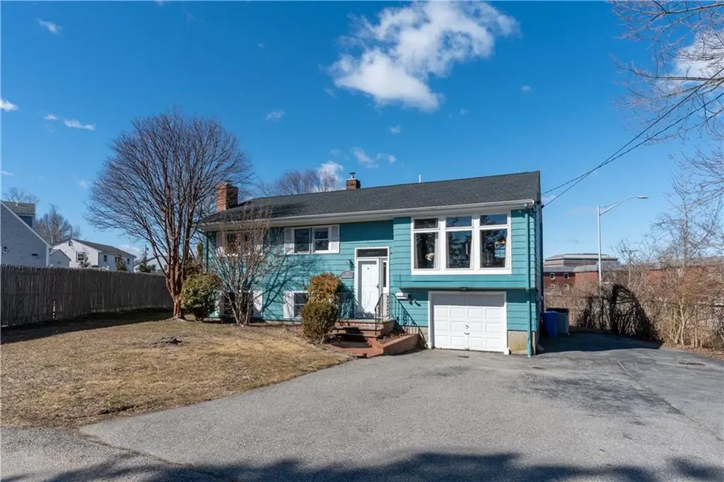 20 Casey Drive Middletown RI 02842