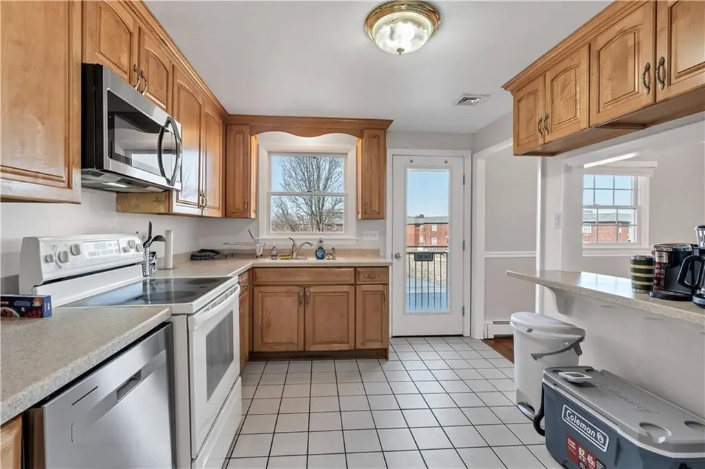 20 Casey Drive Middletown RI 02842
