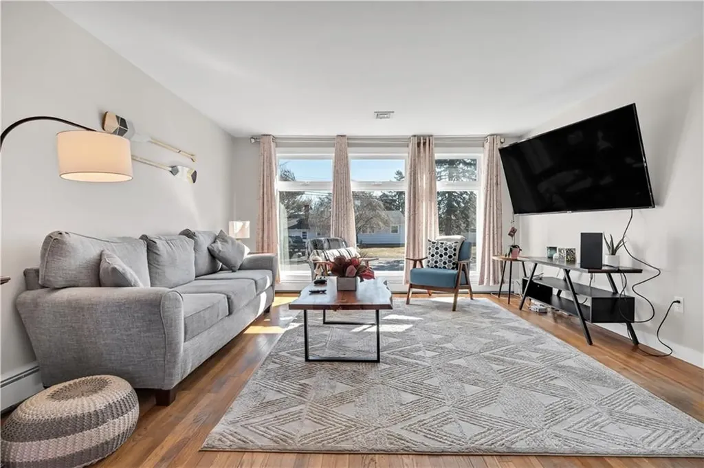 20 Casey Drive Middletown RI 02842