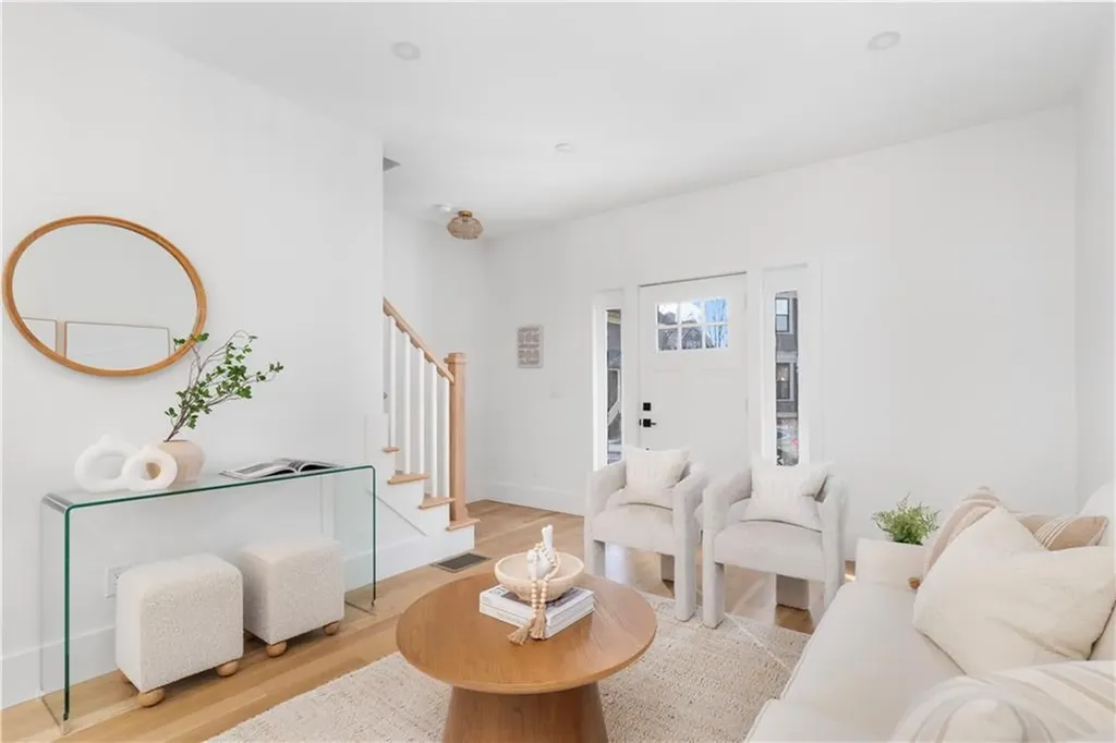 251 Hope Street Providence RI 02906