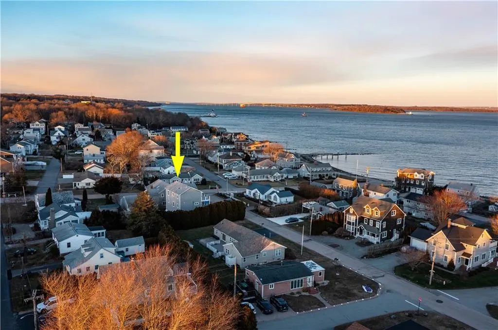 3 Camden Road Narragansett RI 02882