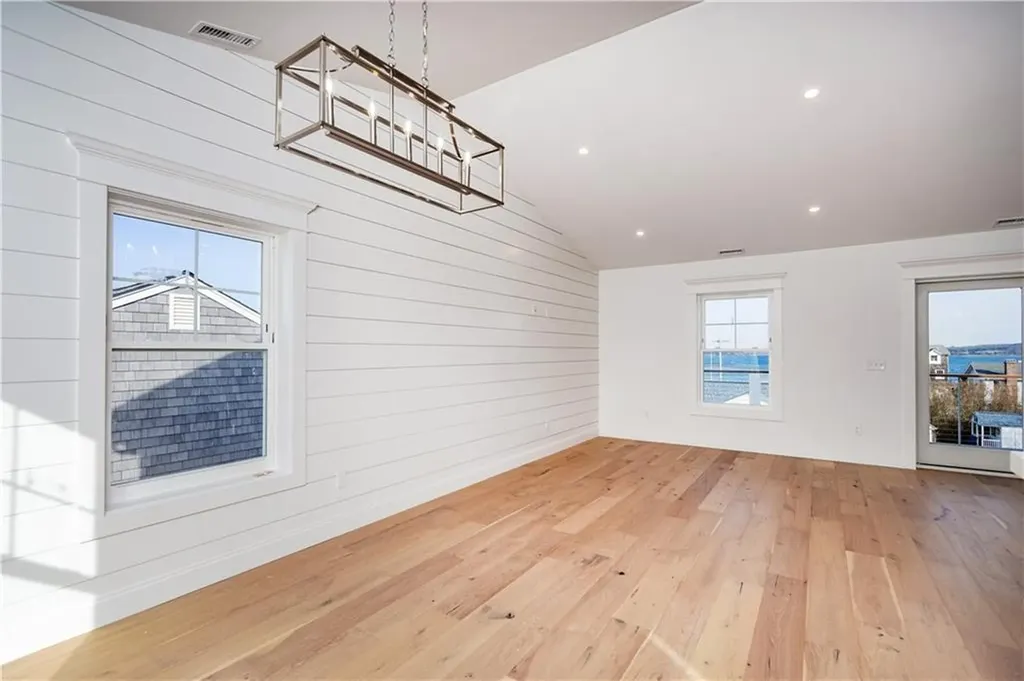 3 Camden Road Narragansett RI 02882