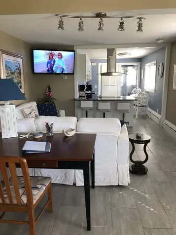 18 Willow Court Portsmouth RI 02871