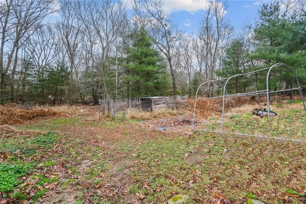 77 A Miskiania Trail Exeter RI 02822