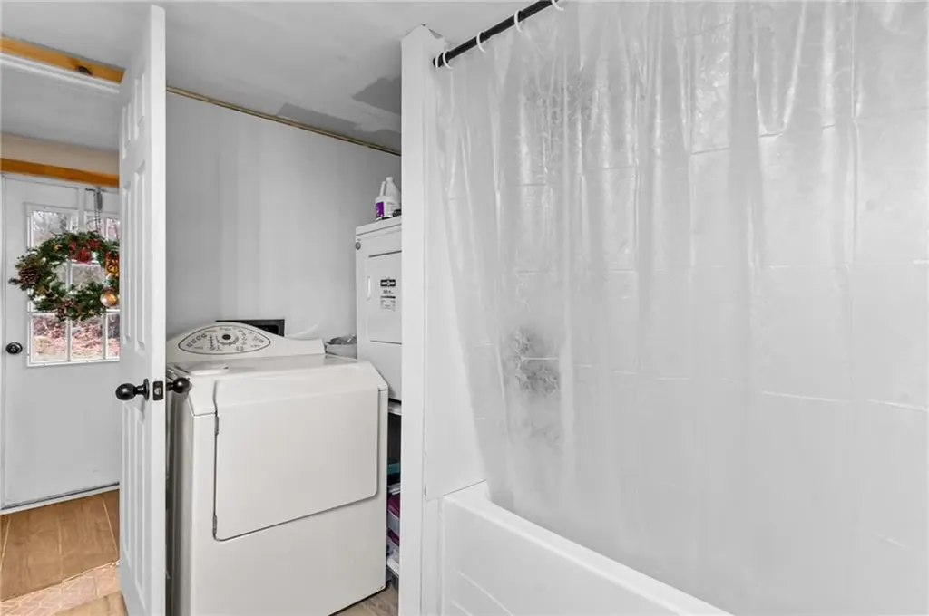 77 A Miskiania Trail Exeter RI 02822