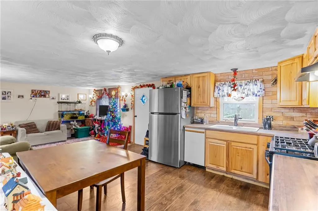 77 A Miskiania Trail Exeter RI 02822