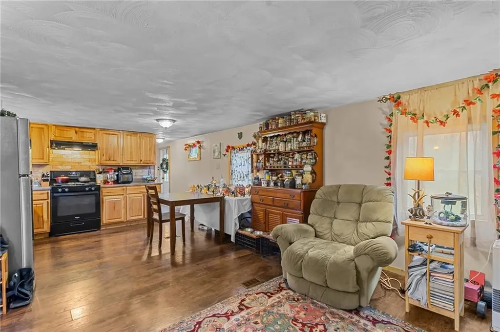 77 A Miskiania Trail Exeter RI 02822