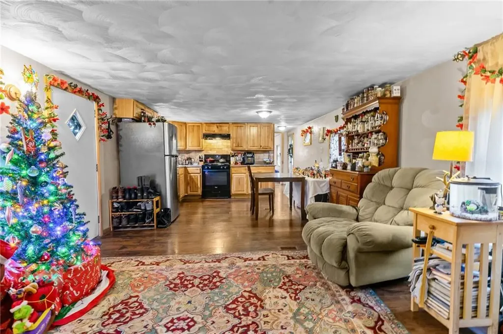77 A Miskiania Trail Exeter RI 02822
