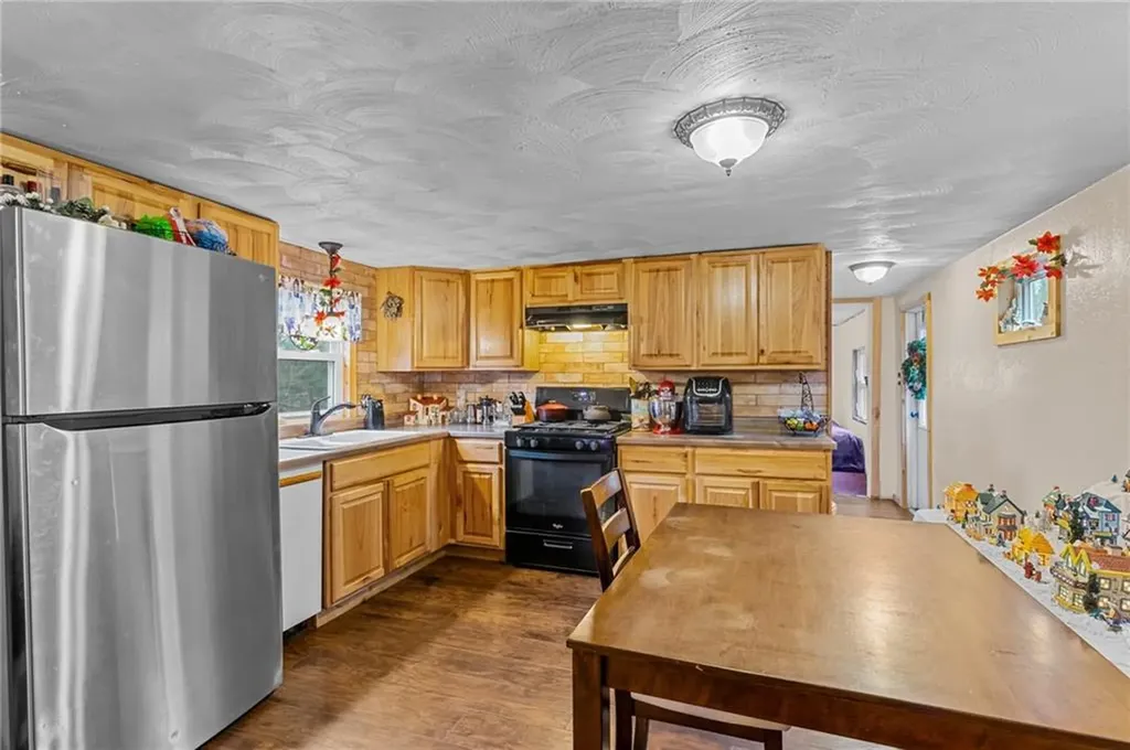 77 A Miskiania Trail Exeter RI 02822