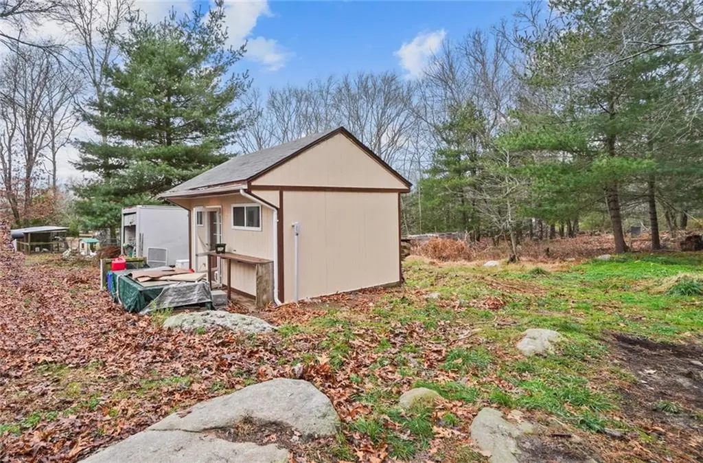77 A Miskiania Trail Exeter RI 02822