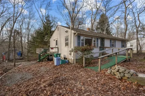 255 Rockland Road Scituate RI 02857