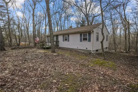 255 Rockland Road Scituate RI 02857