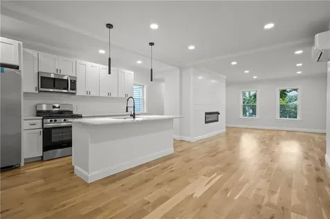 167 Grove Street Providence RI 02909