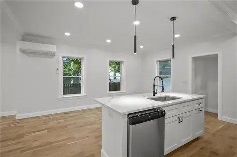 167 Grove Street Providence RI 02909