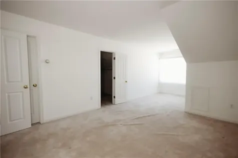 284 Rolling Hill Road Portsmouth RI 02871