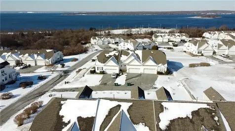 284 Rolling Hill Road Portsmouth RI 02871