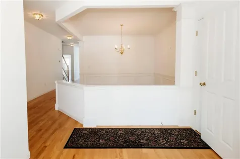 284 Rolling Hill Road Portsmouth RI 02871