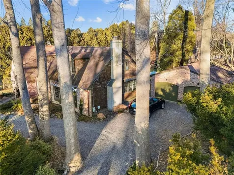 120 Ferry Road Bristol RI 02809