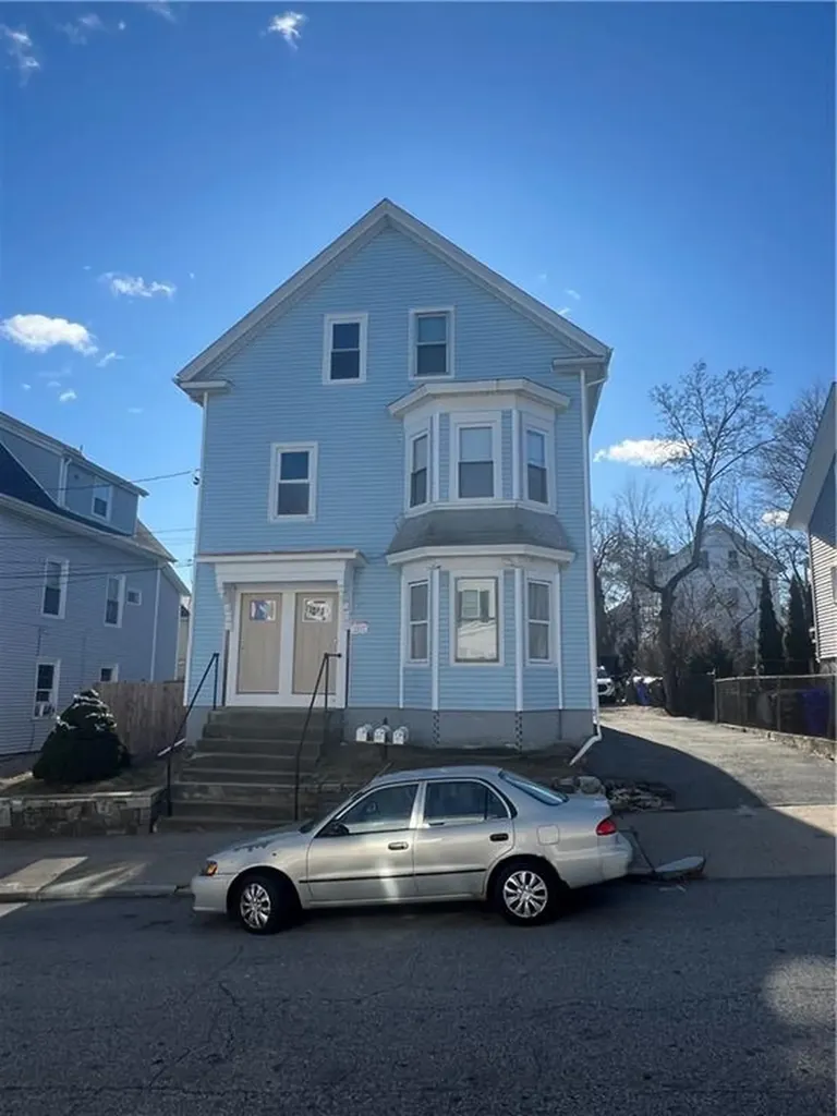 36 Highland Street Pawtucket RI 02860