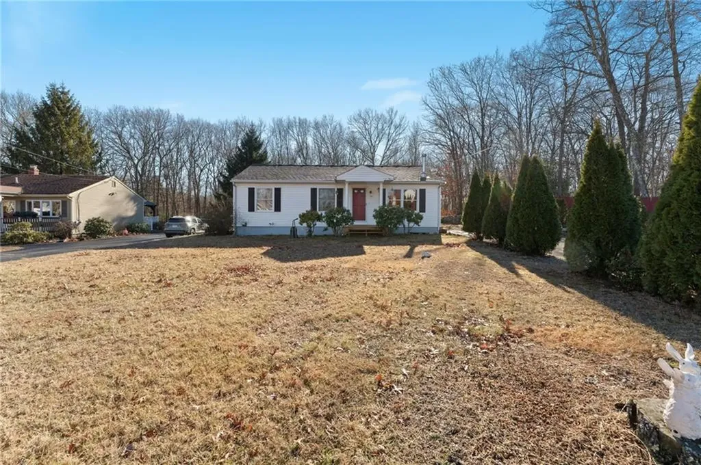 1134 Central Avenue Johnston RI 02919