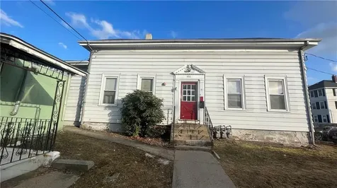 686 N Broadway East Providence RI 02914