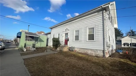 686 N Broadway East Providence RI 02914