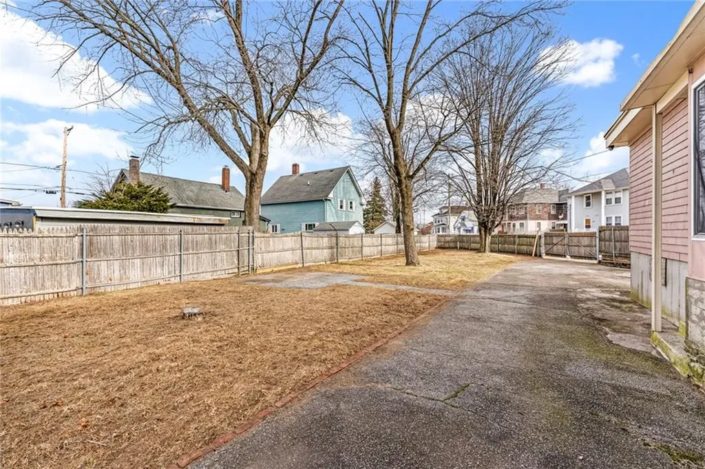 94 Ordway Street Pawtucket RI 02861