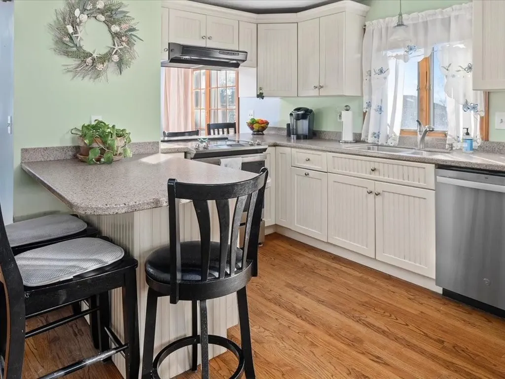 186 Center Avenue Middletown RI 02842