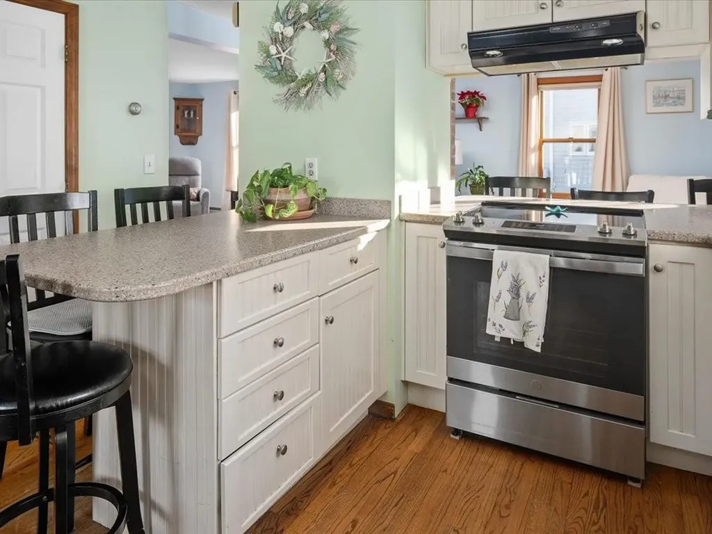 186 Center Avenue Middletown RI 02842