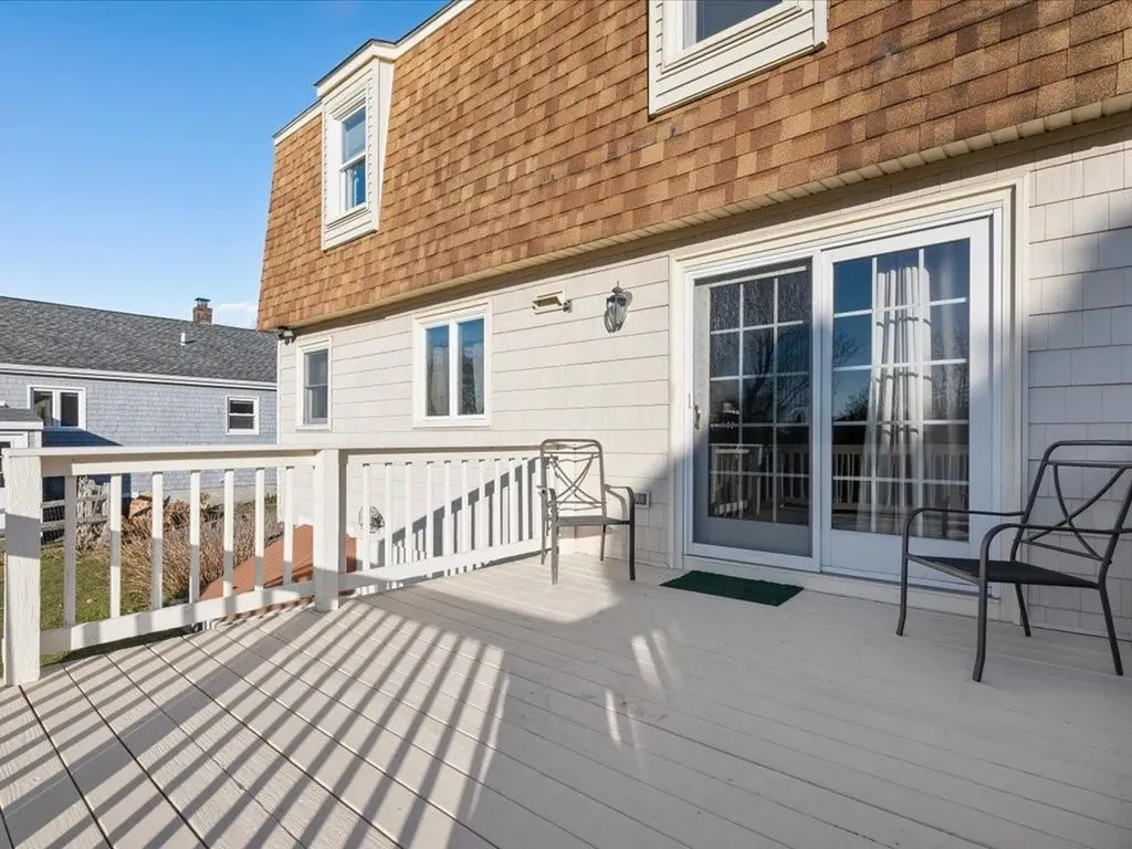 186 Center Avenue Middletown RI 02842