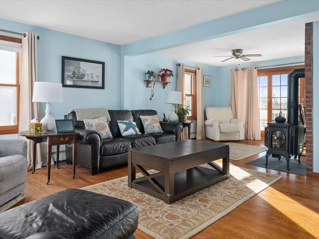 186 Center Avenue Middletown RI 02842