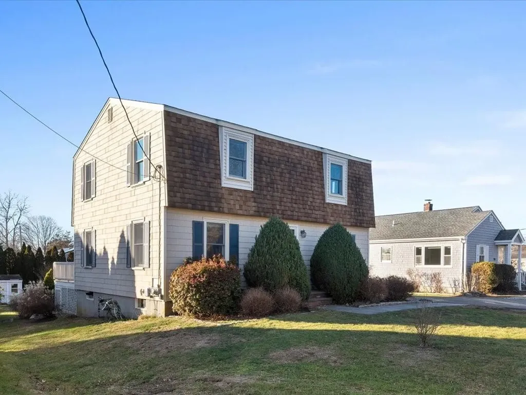 186 Center Avenue Middletown RI 02842