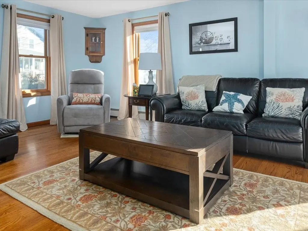 186 Center Avenue Middletown RI 02842