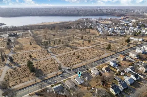 24 Pawtucket Avenue East Providence RI 02916