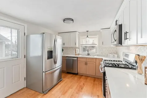 24 Pawtucket Avenue East Providence RI 02916