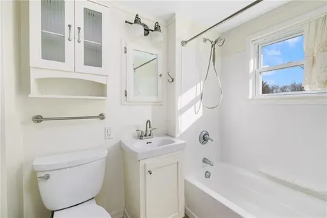 16 Mill Pond Road North Kingstown RI 02852