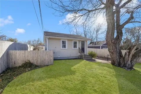 16 Mill Pond Road North Kingstown RI 02852