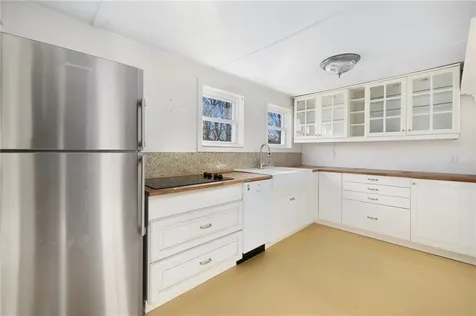 16 Mill Pond Road North Kingstown RI 02852