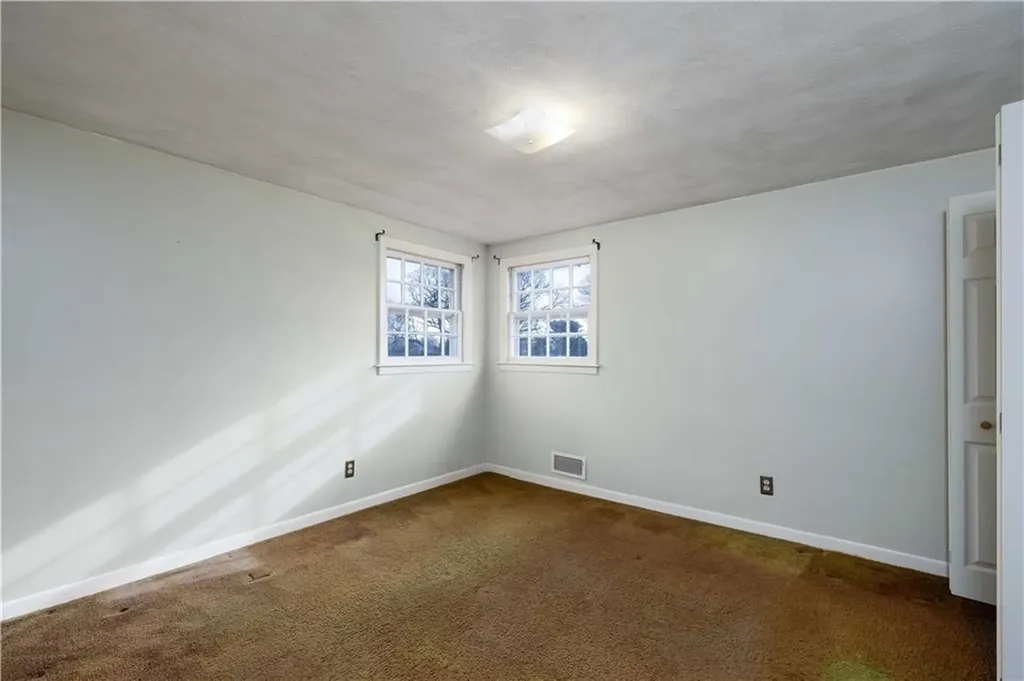 51 Winthrop Road Warwick RI 02888
