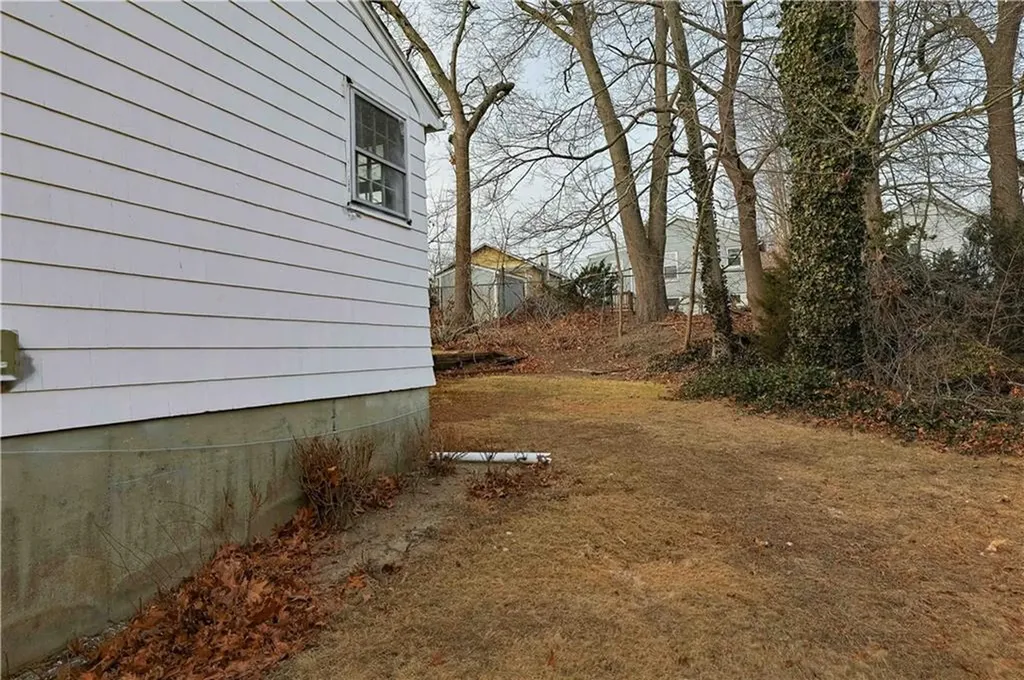 51 Winthrop Road Warwick RI 02888