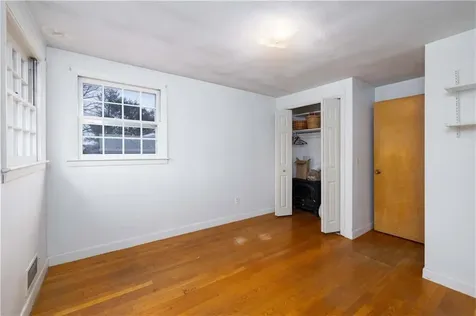 51 Winthrop Road Warwick RI 02888